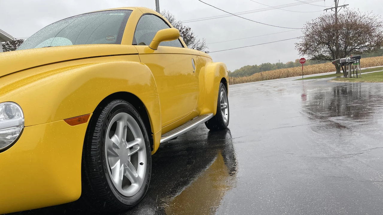 2004 Chevrolet SSR - Image 12 of 12