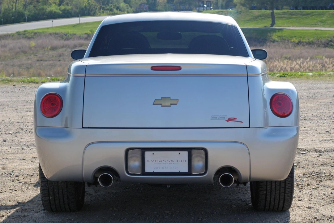 2004 Chevrolet SSR - Image 5 of 5