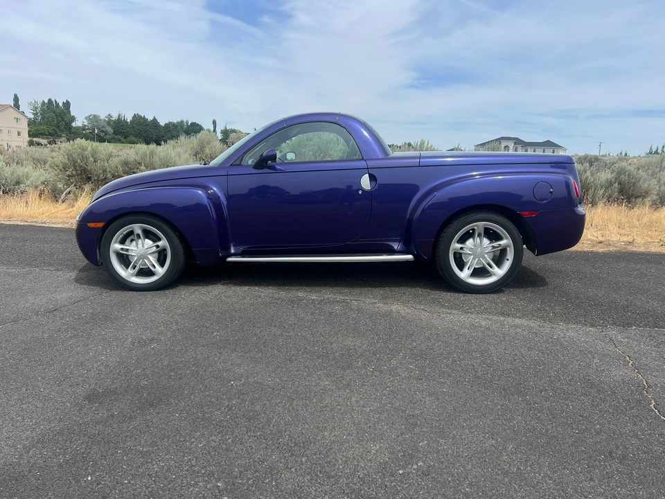 2004 Chevrolet SSR - Image 19 of 31