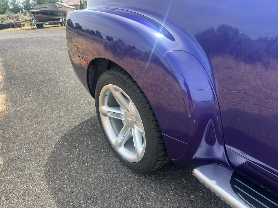2004 Chevrolet SSR - Image 26 of 31