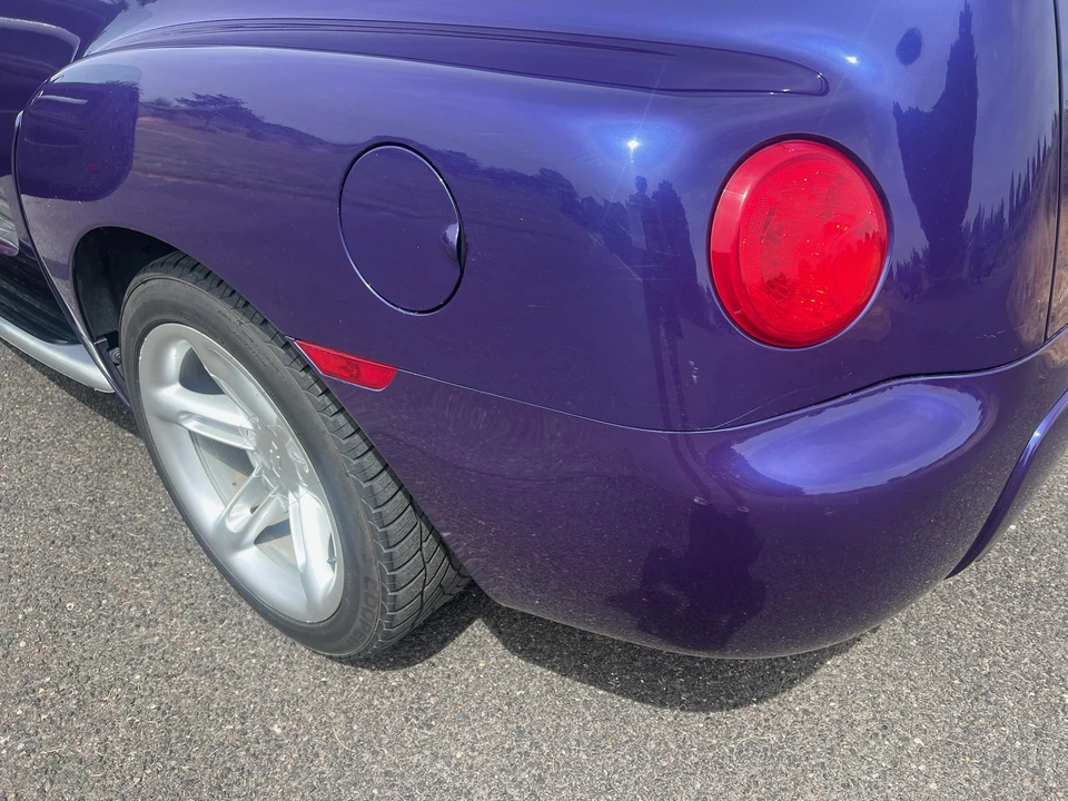 2004 Chevrolet SSR - Image 24 of 31
