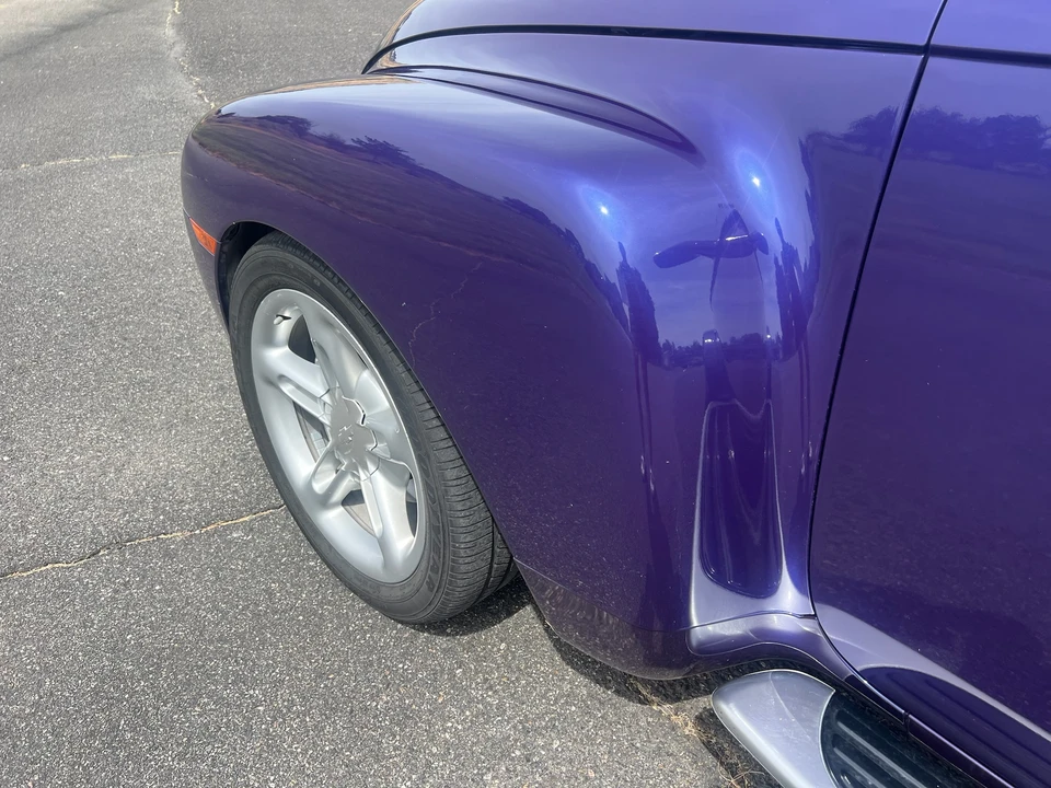 2004 Chevrolet SSR - Image 28 of 31