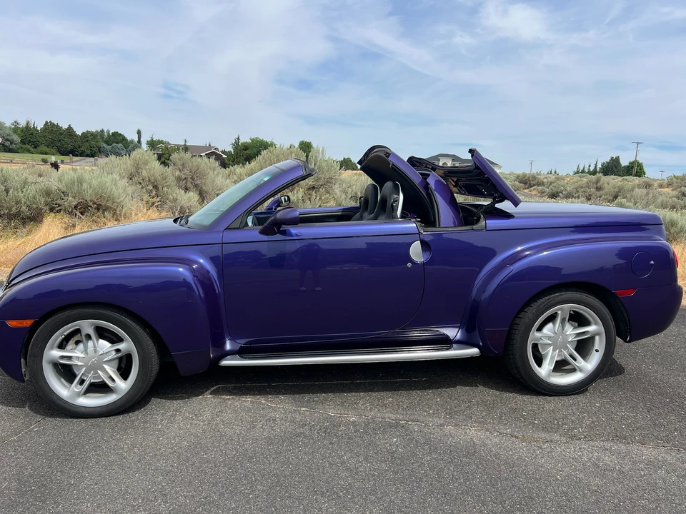 2004 Chevrolet SSR - Image 15 of 31