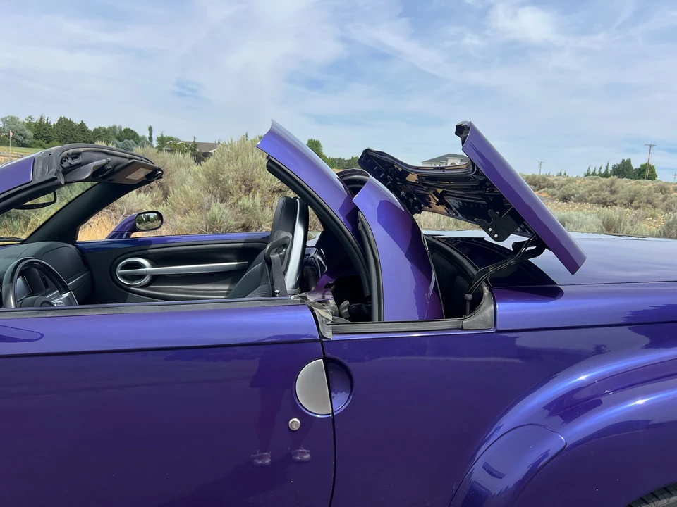2004 Chevrolet SSR - Image 21 of 31