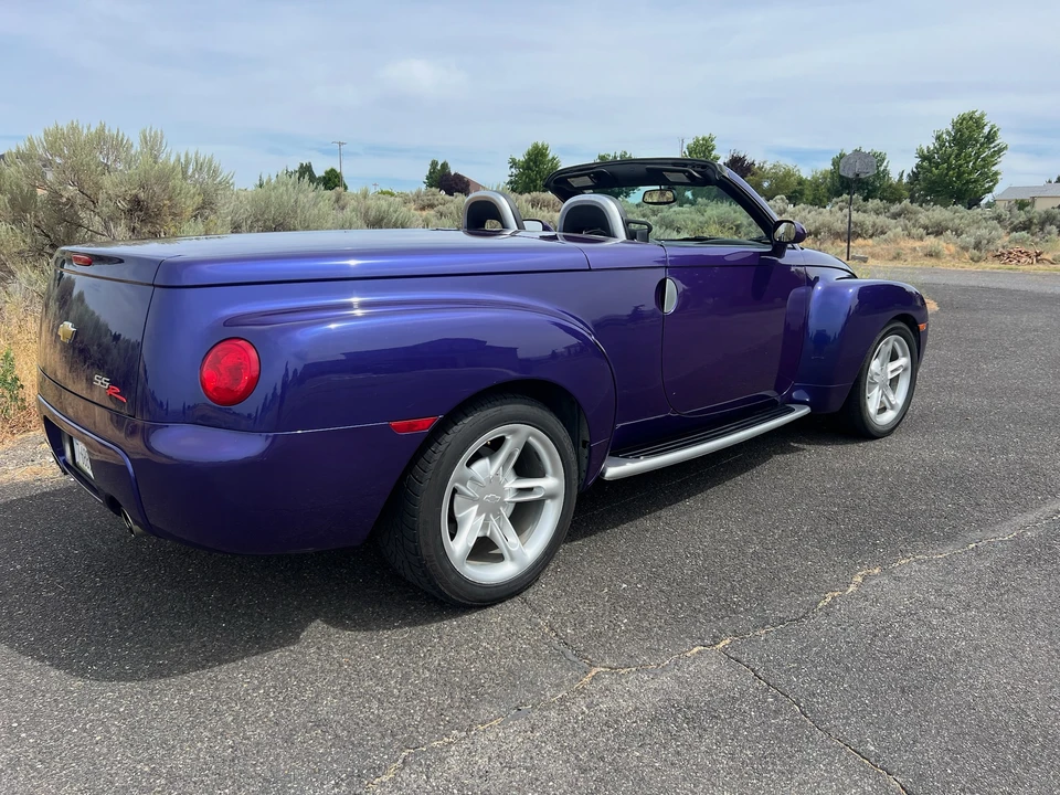 2004 Chevrolet SSR - Image 11 of 31