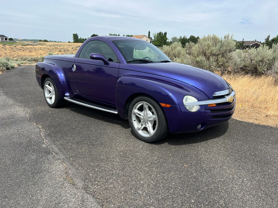 2004 Chevrolet SSR - Image 7 of 31