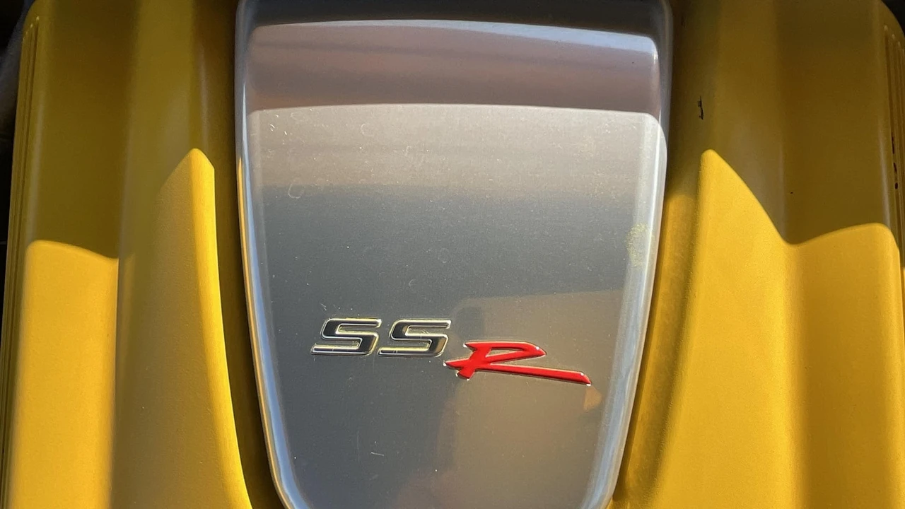 2004 Chevrolet SSR - Image 13 of 17