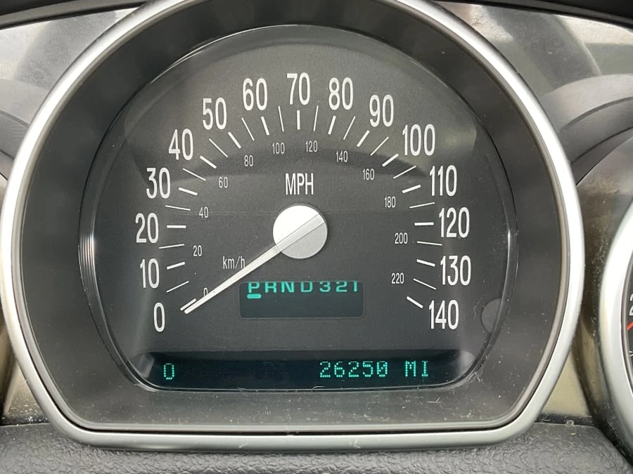 2004 Chevrolet SSR - Image 11 of 14