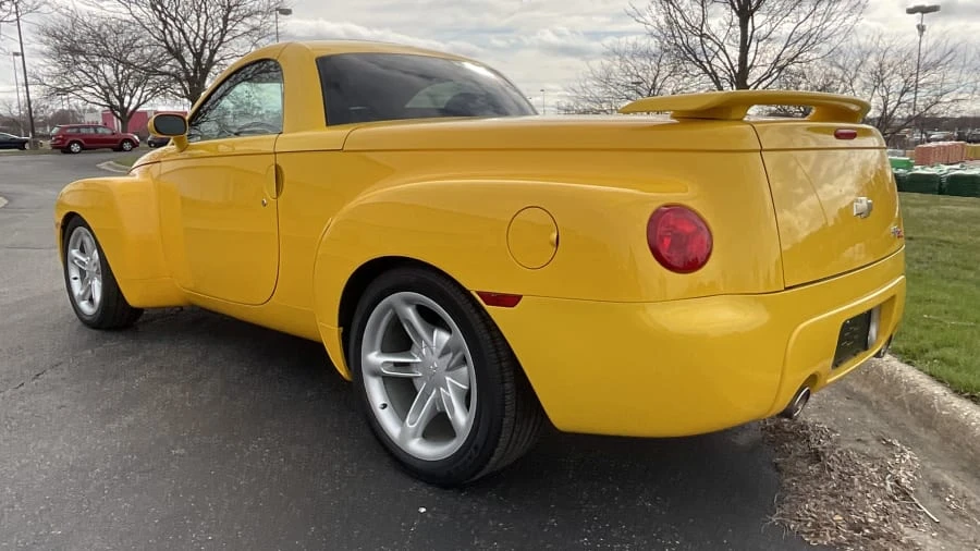 2004 Chevrolet SSR - Image 14 of 14