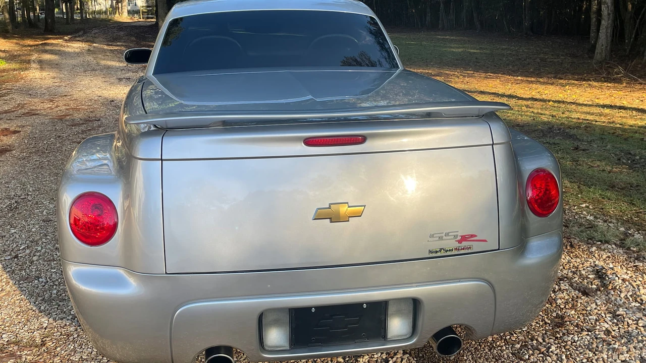2004 Chevrolet SSR - Image 14 of 16