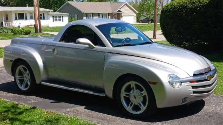2004 Chevrolet SSR - Image 5 of 24
