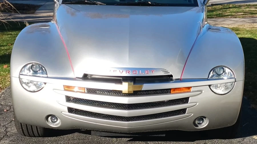 2004 Chevrolet SSR - Image 7 of 24