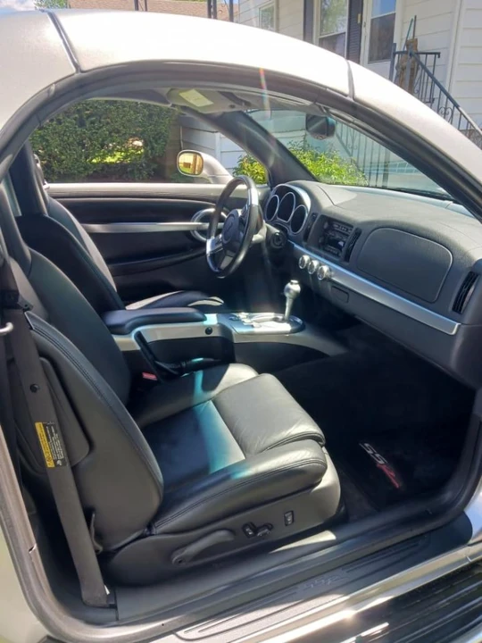 2004 Chevrolet SSR - Image 21 of 24