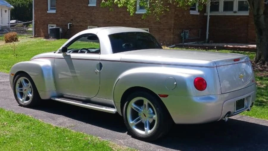 2004 Chevrolet SSR - Image 6 of 24