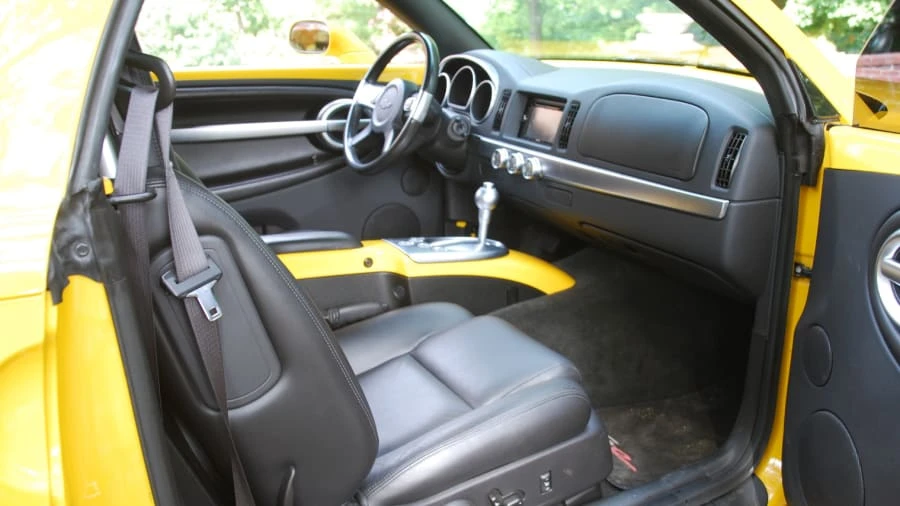 2004 Chevrolet SSR - Image 7 of 15