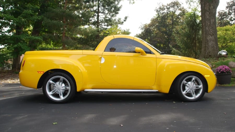 2004 Chevrolet SSR - Image 15 of 15