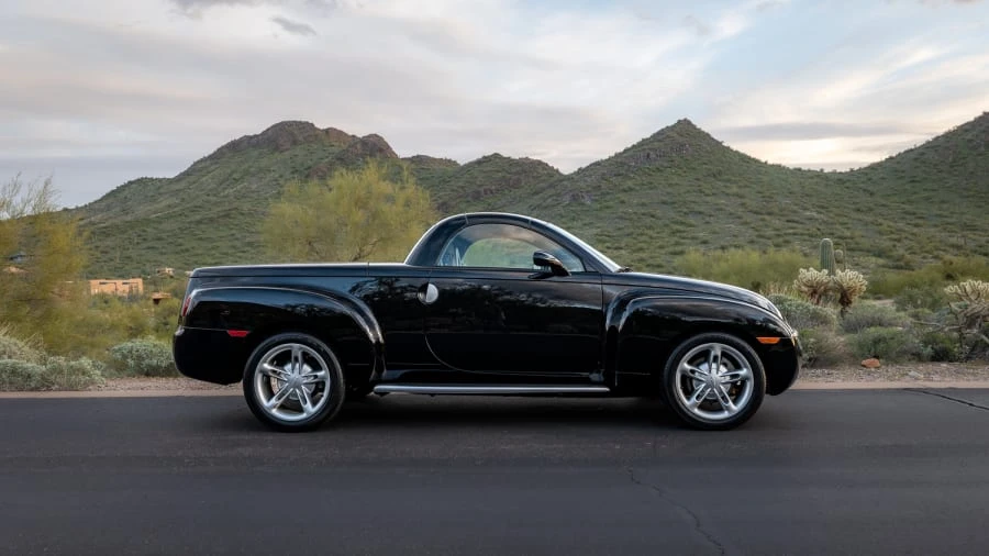 2004 Chevrolet SSR - Image 7 of 26