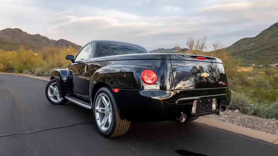 2004 Chevrolet SSR - Image 12 of 26