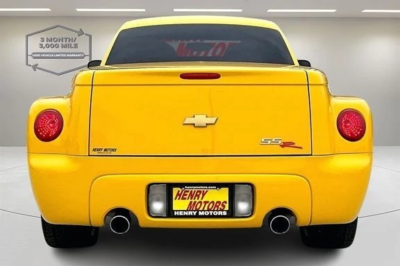 2004 Chevrolet SSR - Image 5 of 21