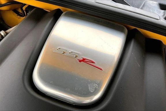 2004 Chevrolet SSR - Image 20 of 21