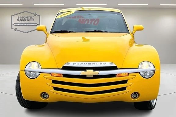2004 Chevrolet SSR - Image 2 of 21