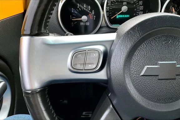 2004 Chevrolet SSR - Image 8 of 21