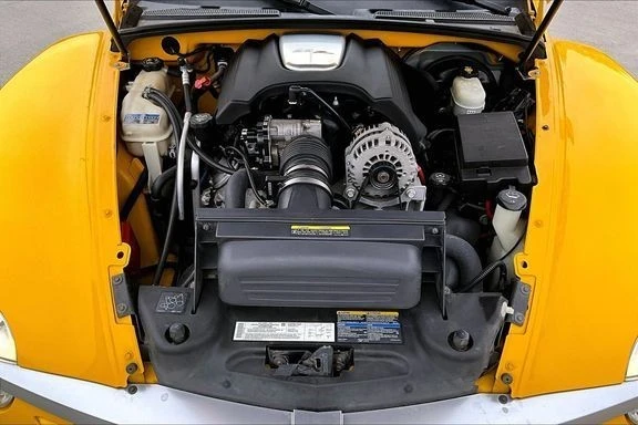 2004 Chevrolet SSR - Image 19 of 21