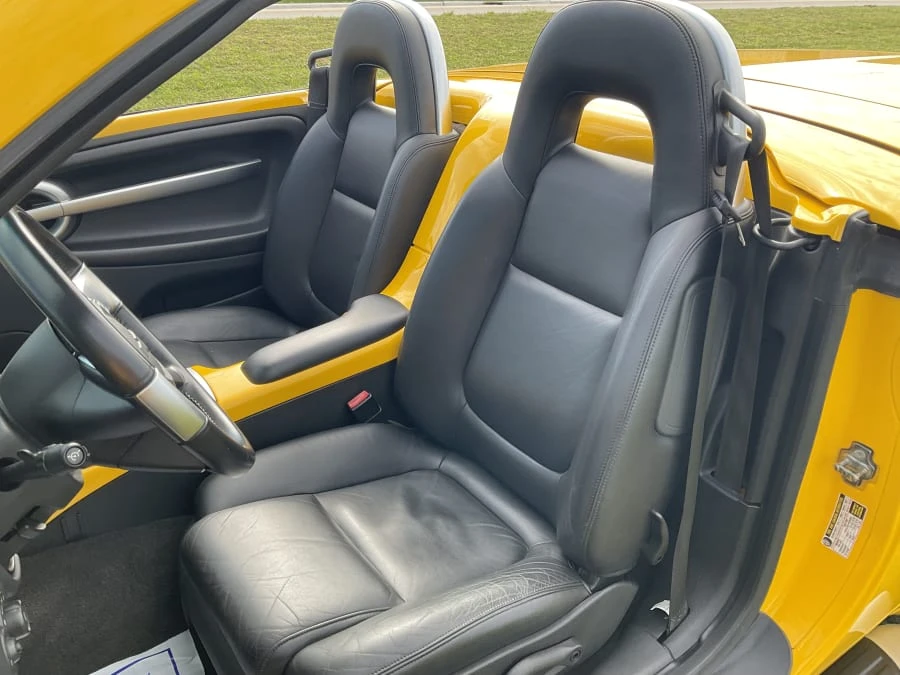 2004 Chevrolet SSR - Image 8 of 11
