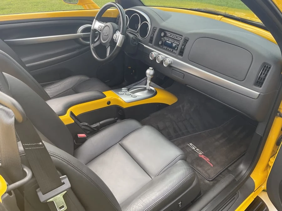 2004 Chevrolet SSR - Image 8 of 11