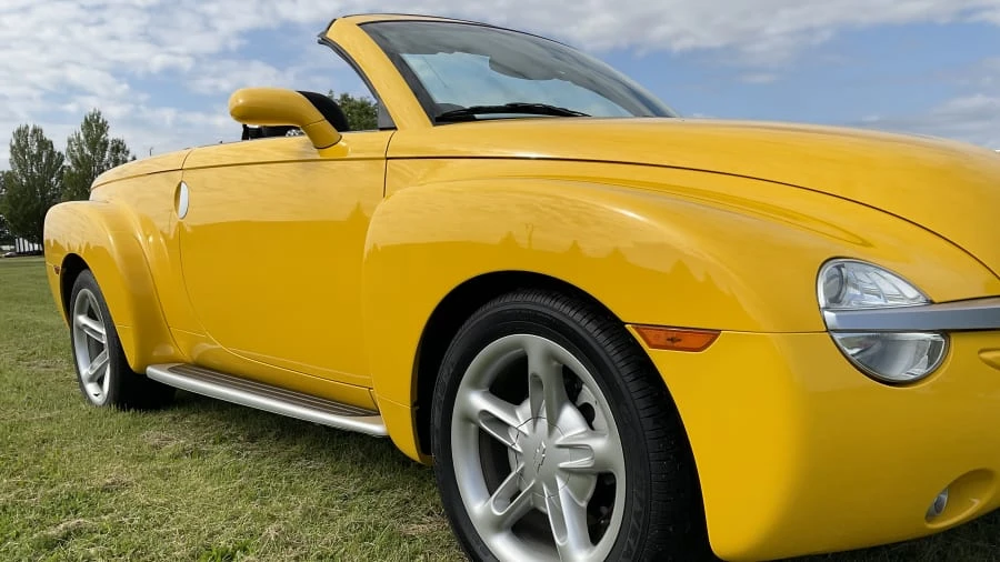 2004 Chevrolet SSR - Image 6 of 11
