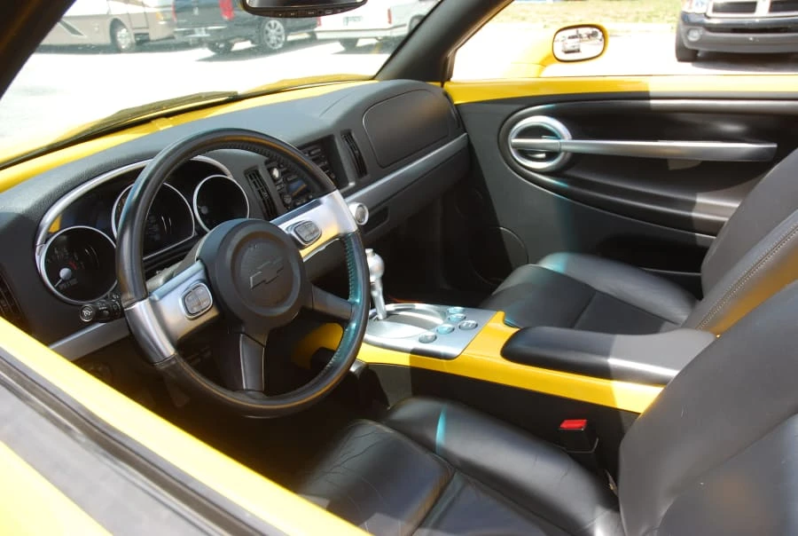 2004 Chevrolet SSR - Image 3 of 9