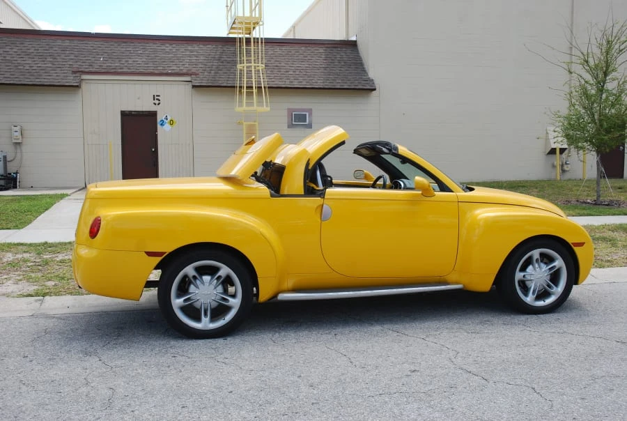 2004 Chevrolet SSR - Image 8 of 9