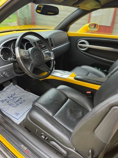 2004 Chevrolet SSR - Image 6 of 13