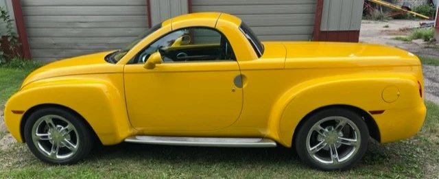 2004 Chevrolet SSR - Image 5 of 13