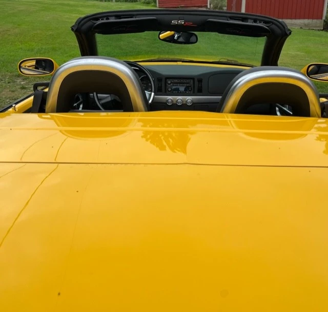 2004 Chevrolet SSR - Image 11 of 13