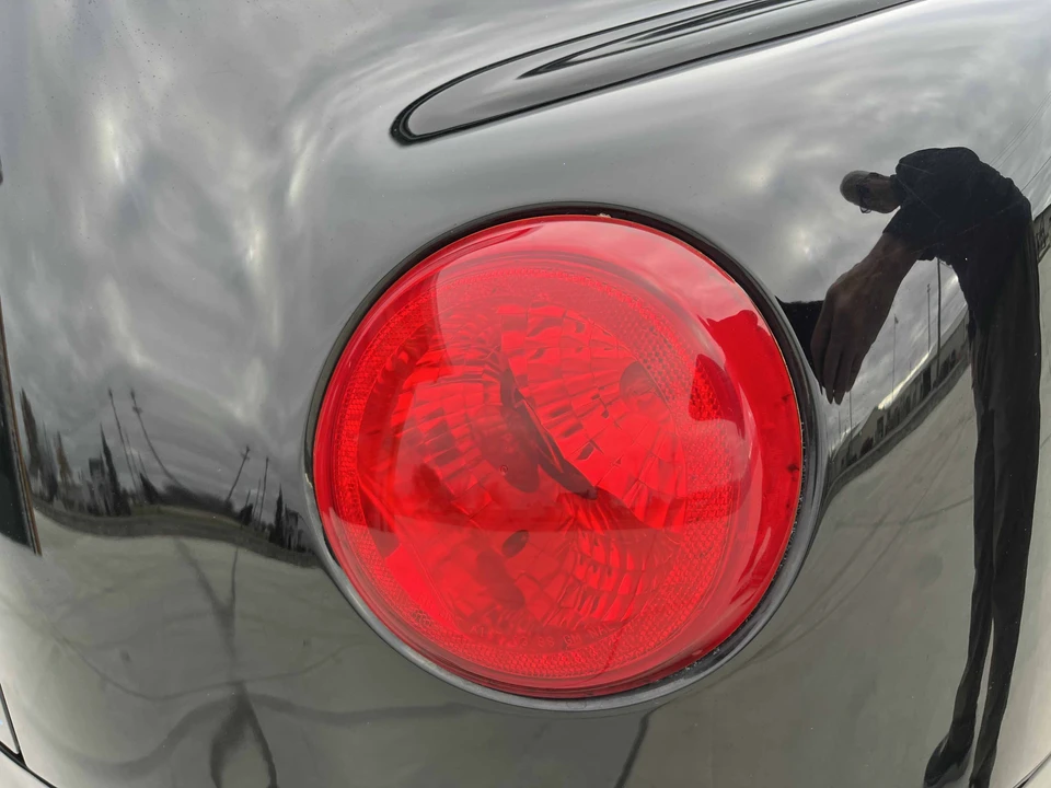2004 Chevrolet SSR - Image 21 of 31