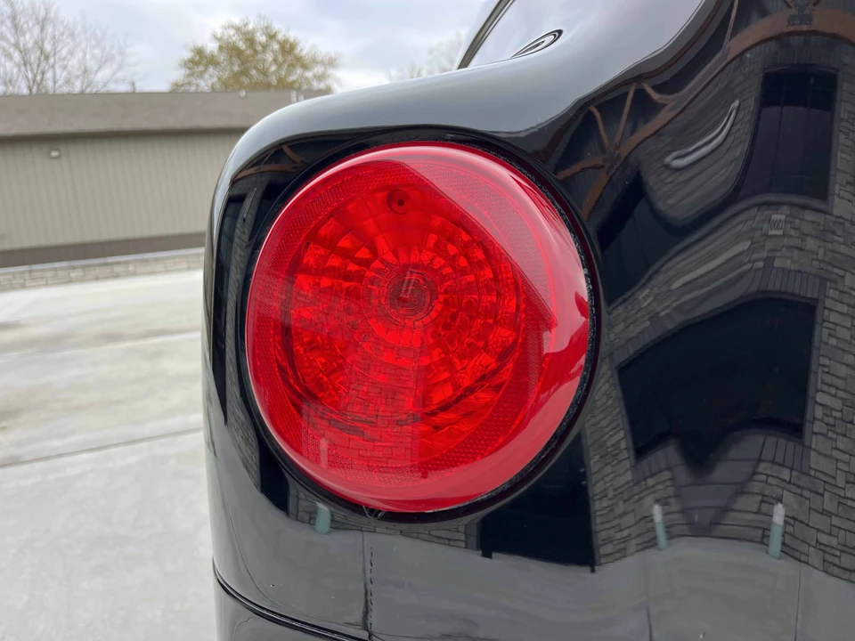 2004 Chevrolet SSR - Image 28 of 31