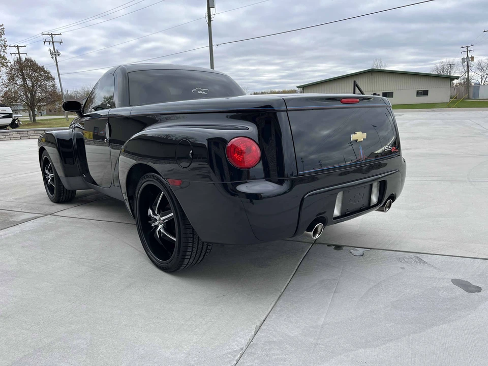 2004 Chevrolet SSR - Image 6 of 31
