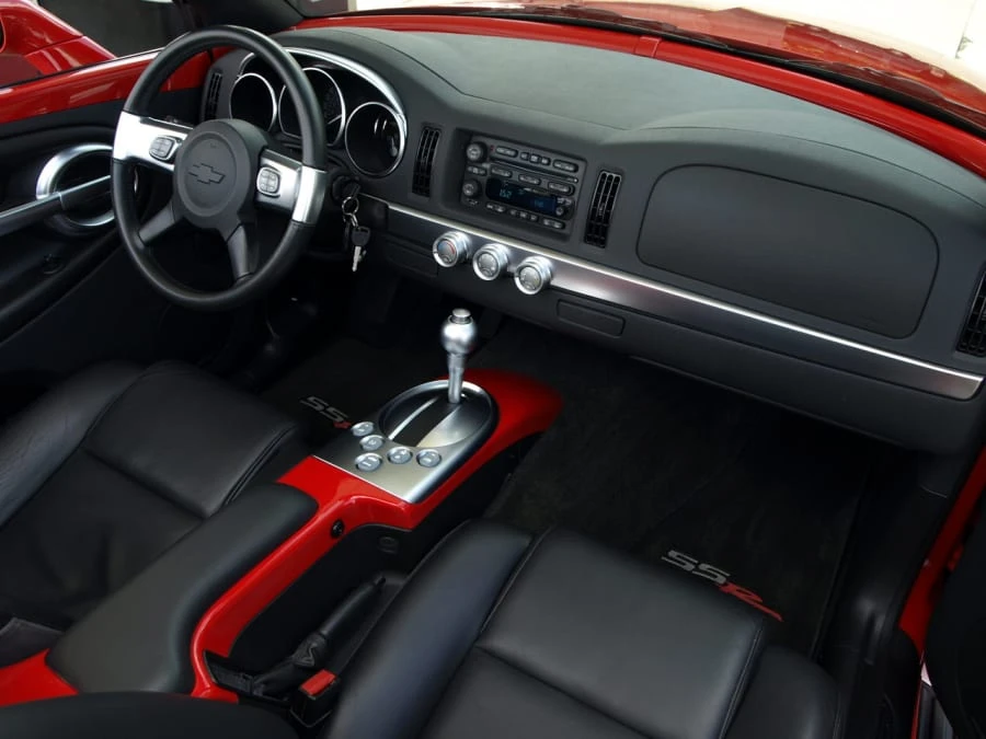 2004 Chevrolet SSR - Image 4 of 8