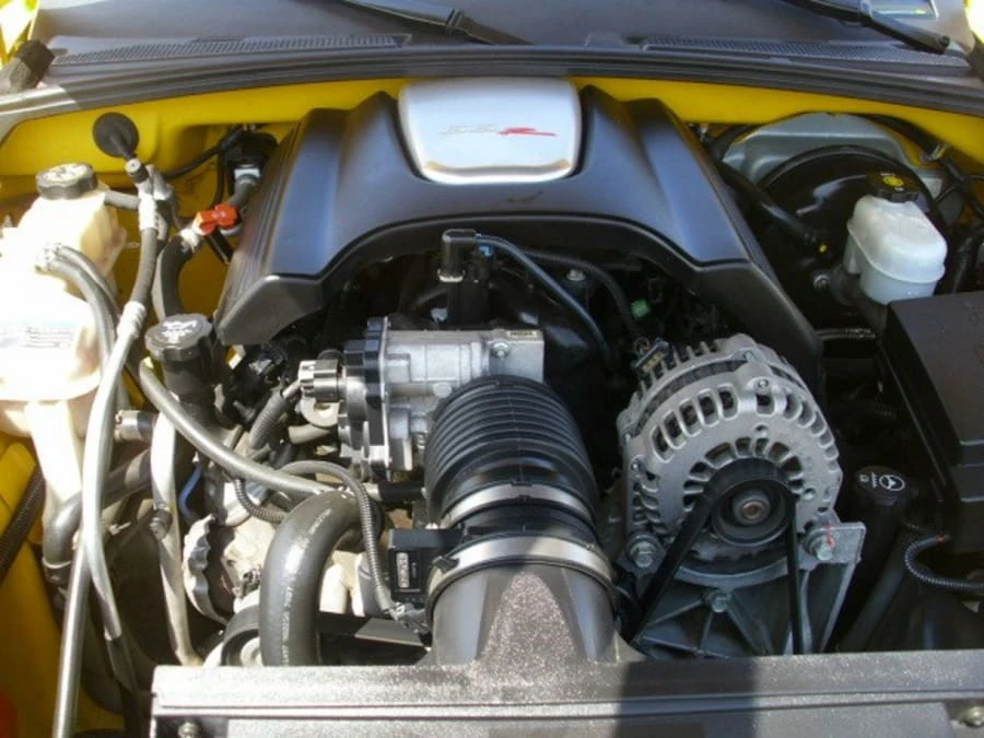 2004 Chevrolet SSR - Image 5 of 8
