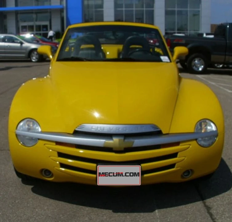 2004 Chevrolet SSR - Image 6 of 8