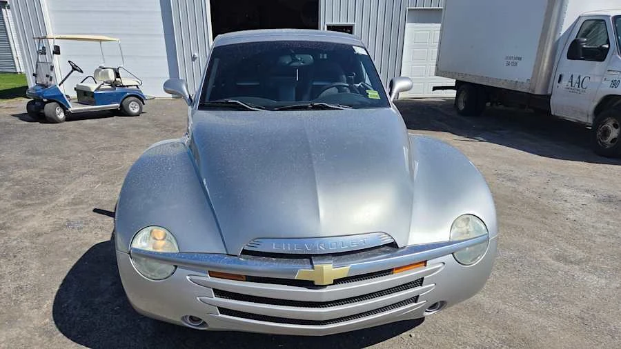 2004 Chevrolet SSR - Image 4 of 11