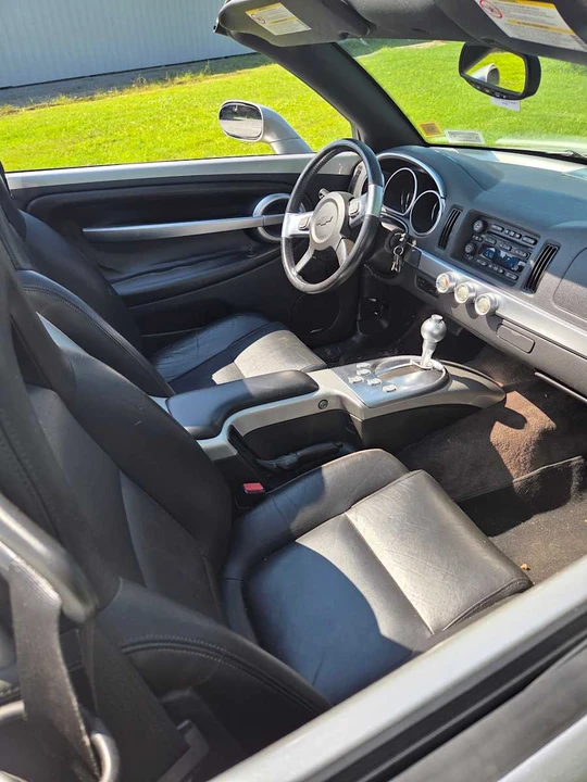 2004 Chevrolet SSR - Image 9 of 11