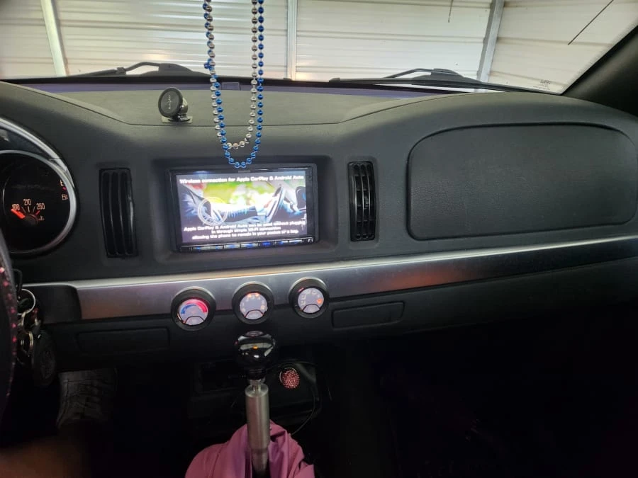 2004 Chevrolet SSR - Image 13 of 27