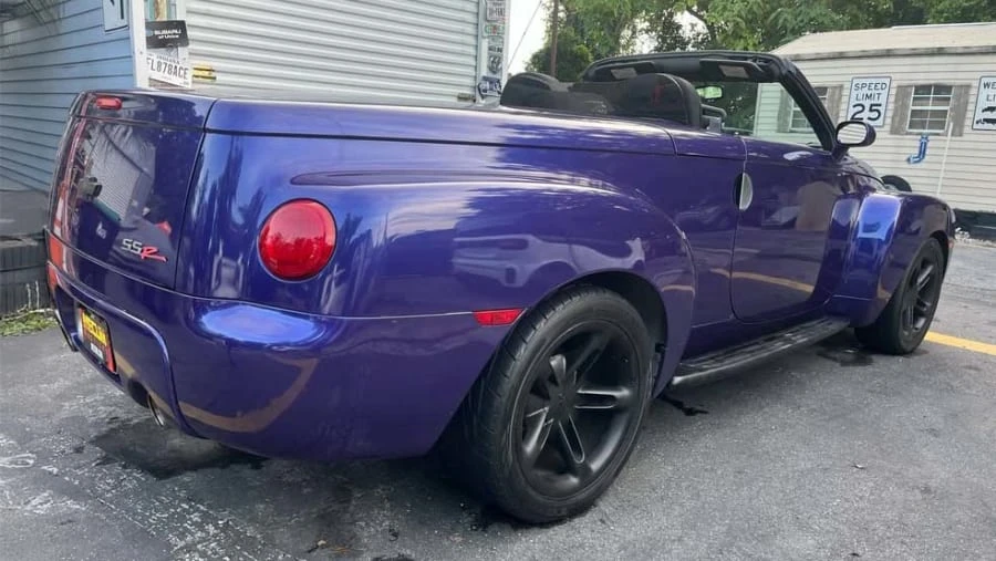 2004 Chevrolet SSR - Image 5 of 10