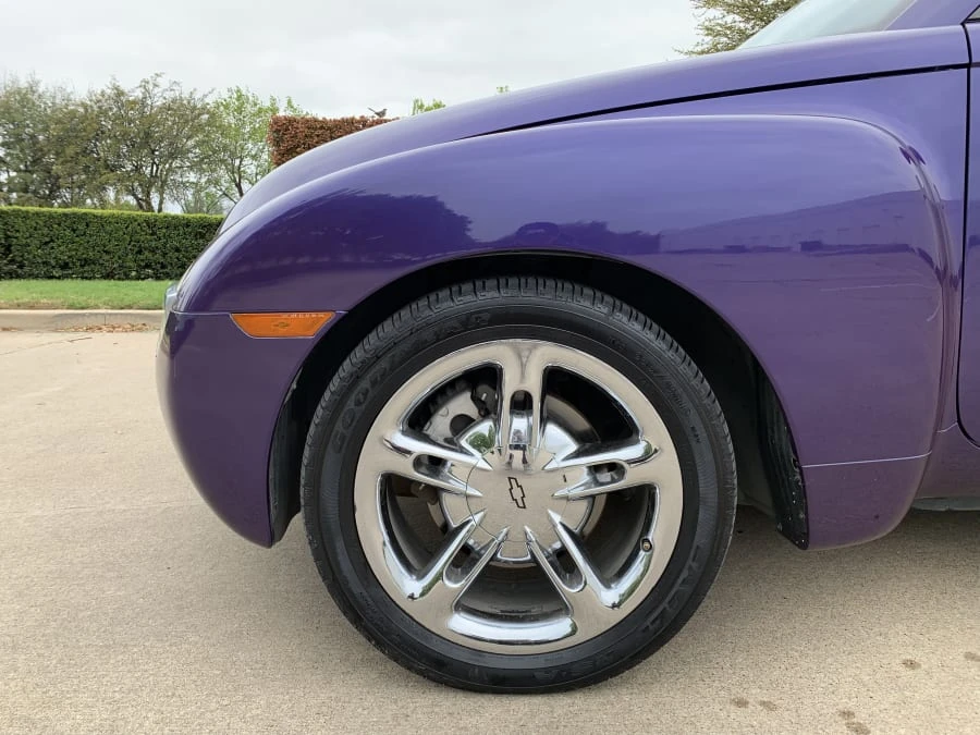 2004 Chevrolet SSR - Image 11 of 12