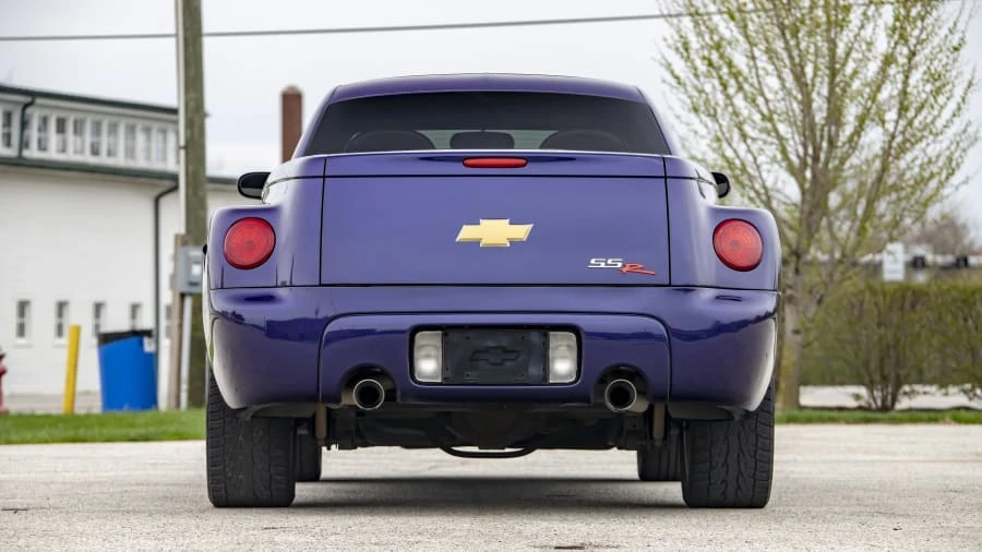 2004 Chevrolet SSR - Image 10 of 15