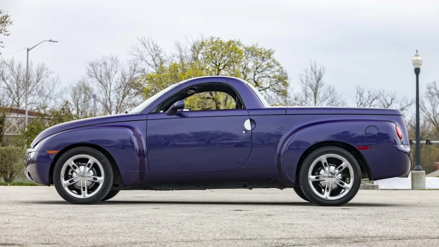 2004 Chevrolet SSR - Image 15 of 15
