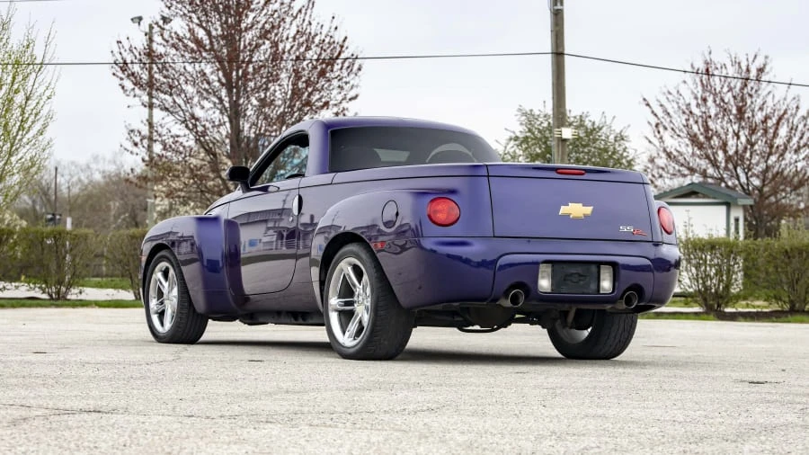 2004 Chevrolet SSR - Image 14 of 15