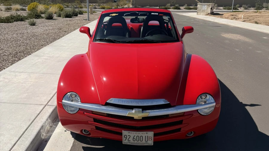 2004 Chevrolet SSR - Image 3 of 26